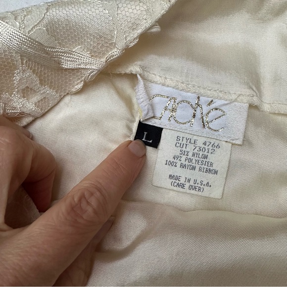 Caché Vintage mini pencil skirt white floral lace with cream lining - L/ US10 - Picture 3 of 8